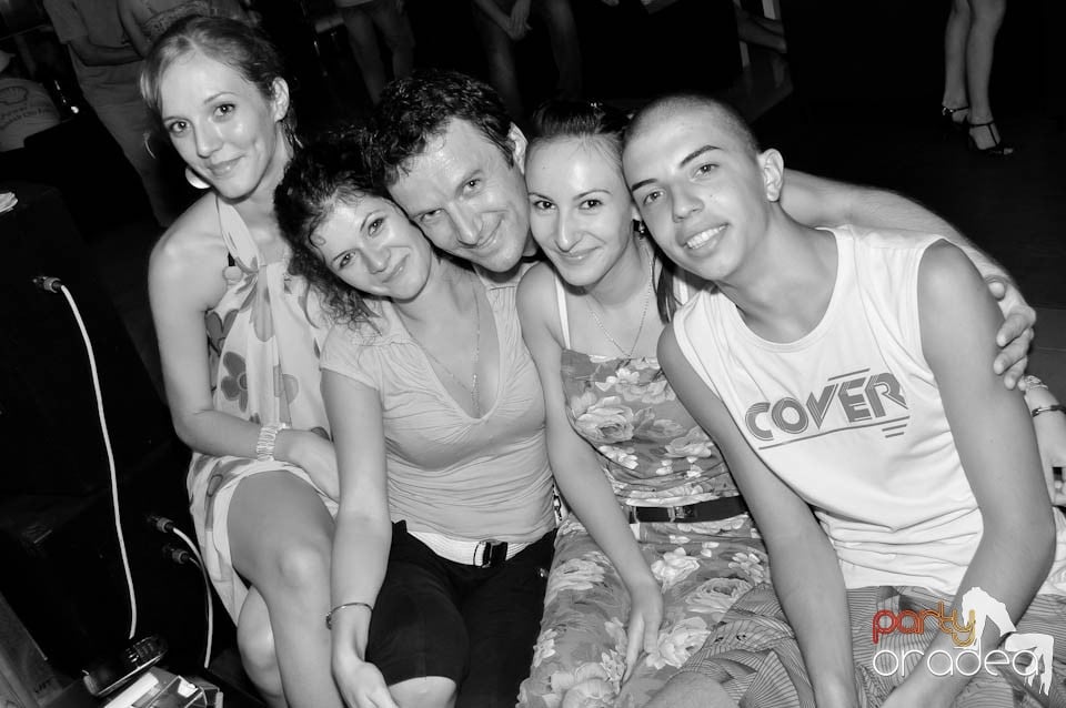 Vineri noaptea în Blondy's, 