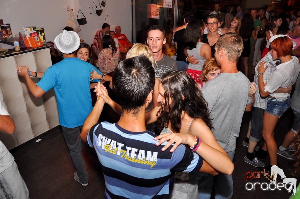 Vineri noaptea în Blondy's, 