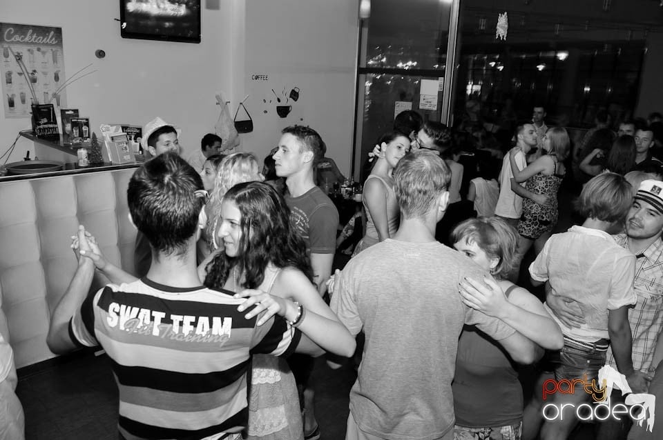 Vineri noaptea în Blondy's, 