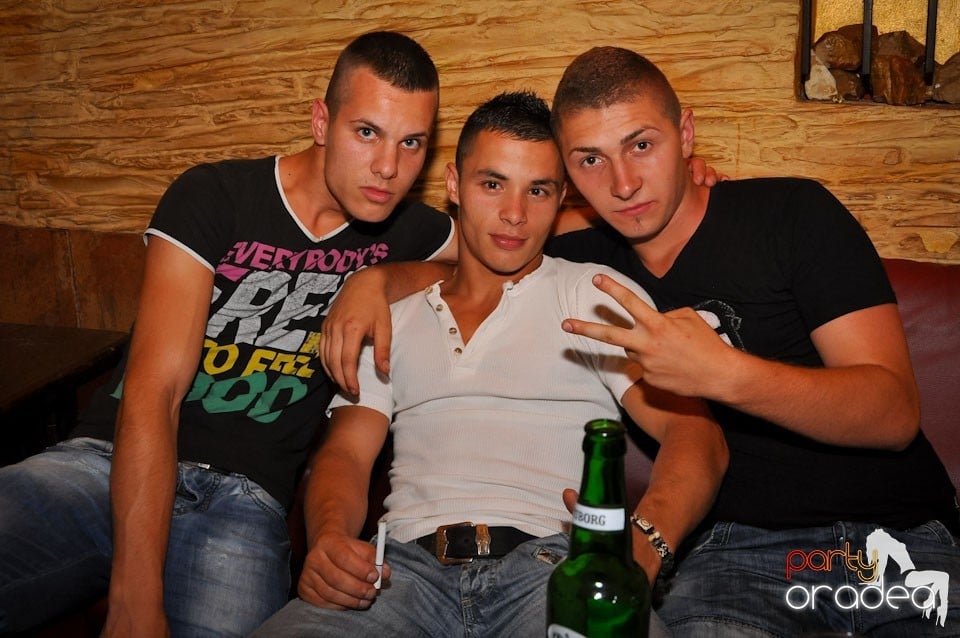 Vineri noaptea în Club Downtown, 