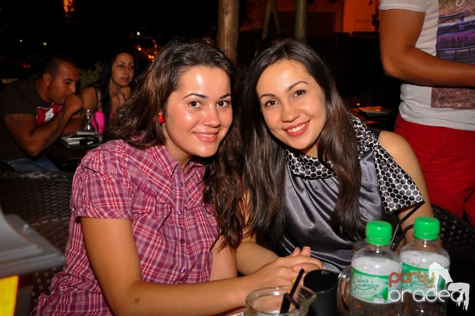 Vineri noaptea în Club Downtown, 
