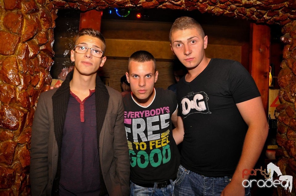 Vineri noaptea în Club Downtown, 