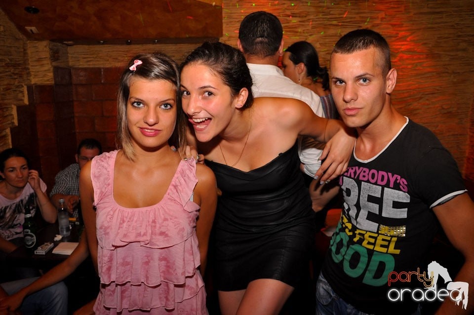 Vineri noaptea în Club Downtown, 