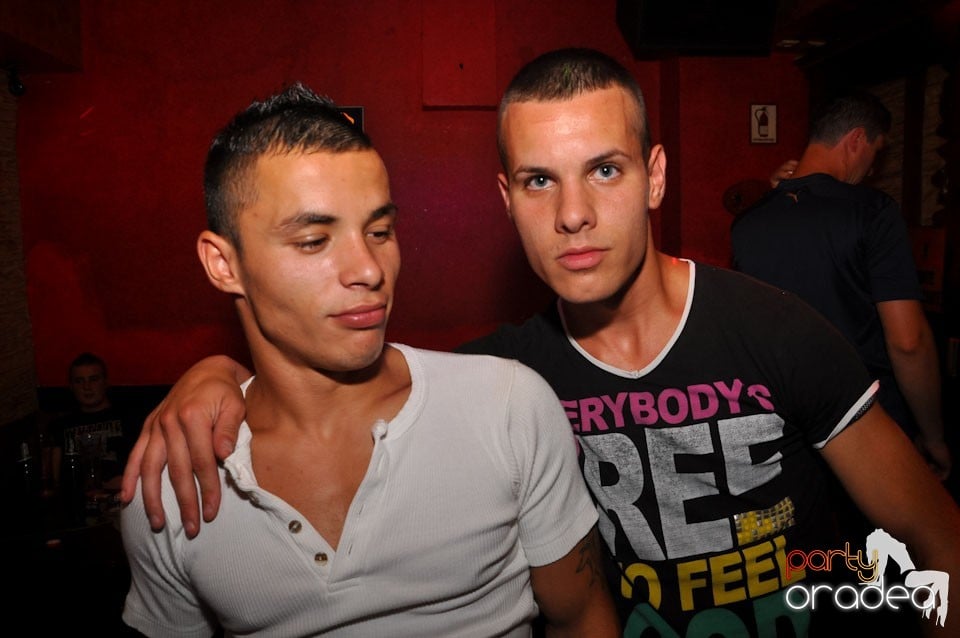 Vineri noaptea în Club Downtown, 
