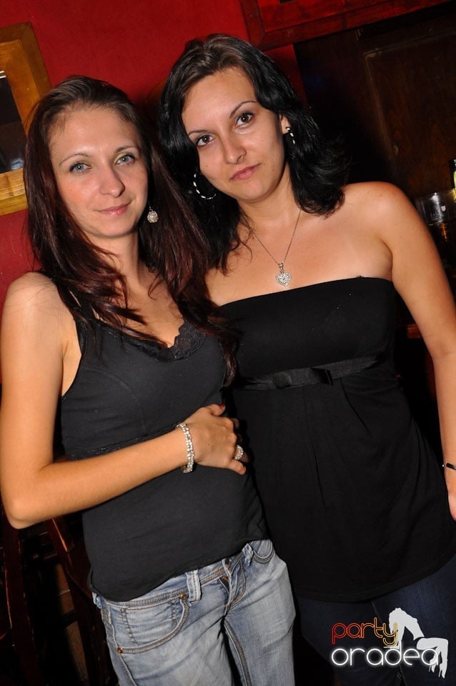 Vineri noaptea în Club Downtown, 