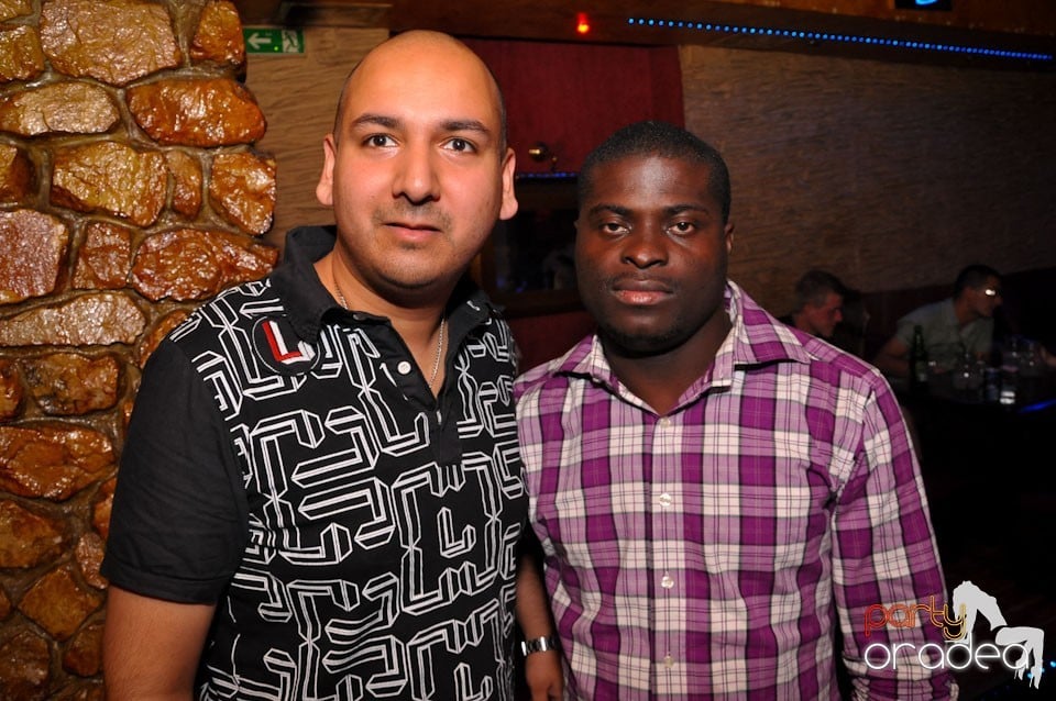 Vineri noaptea în Club Downtown, 