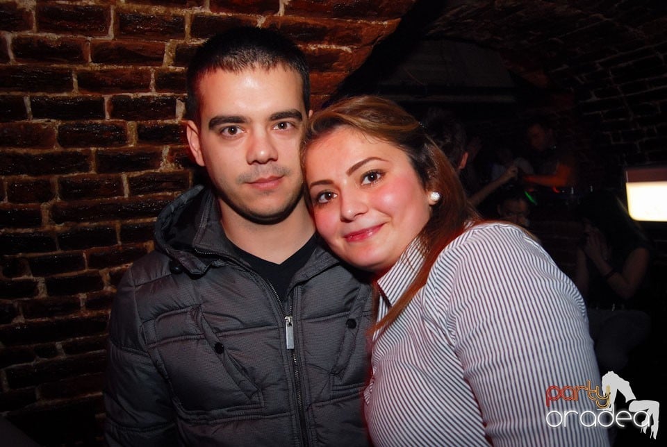 Vineri noaptea în Club Escape, 