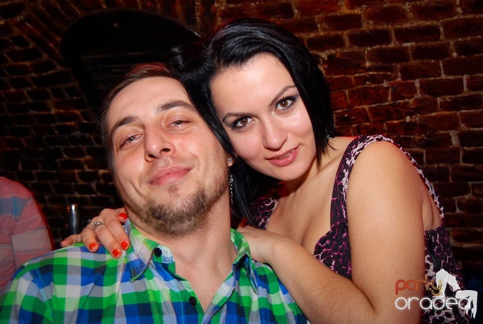 Vineri noaptea în Club Escape, 