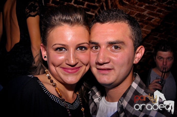 Vineri noaptea în Club Escape, 