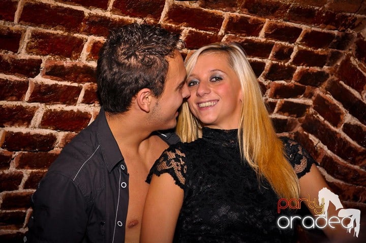 Vineri noaptea în Club Escape, 