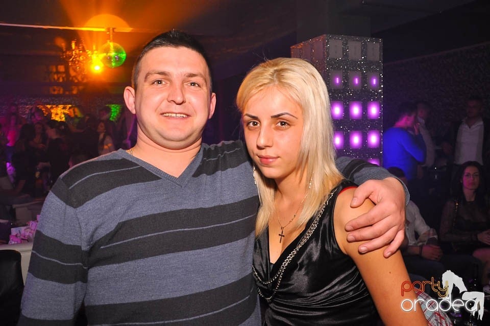Vineri noaptea în Club Life, 