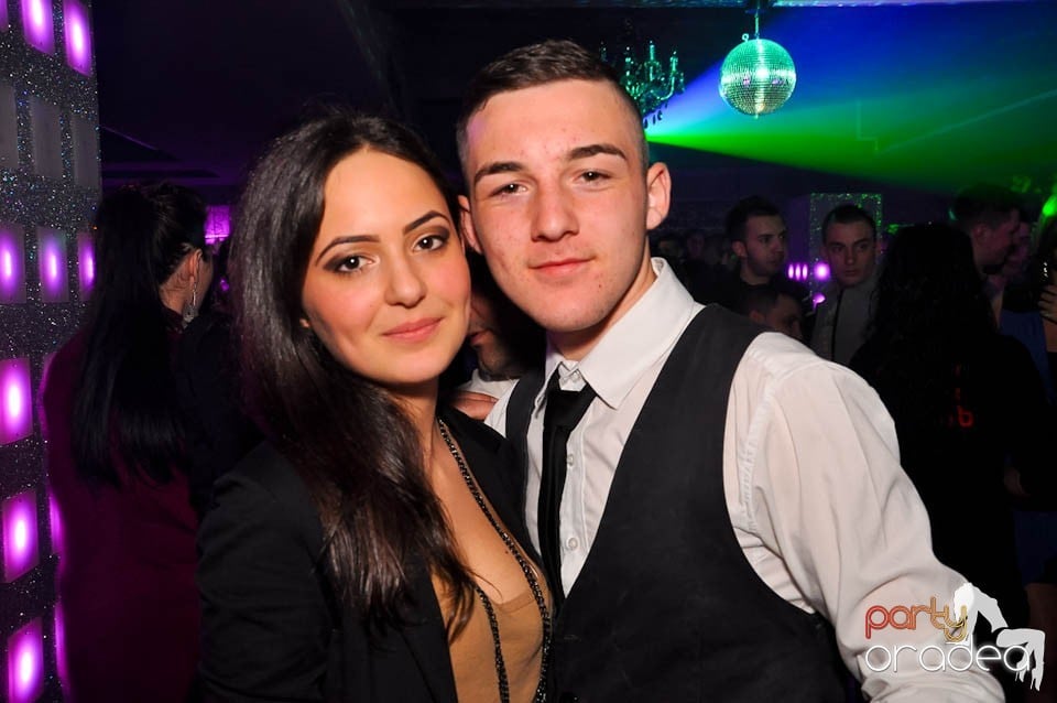 Vineri noaptea în Club Life, 
