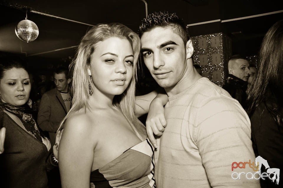 Vineri noaptea în Club Life, 