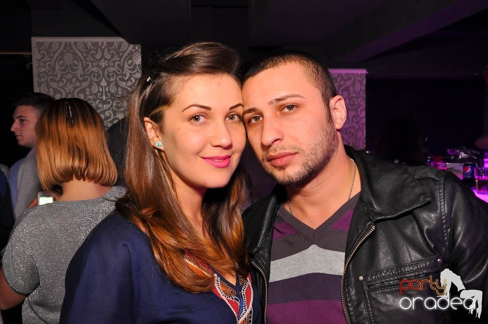 Vineri noaptea în Club Life, 