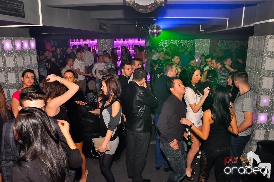 Vineri noaptea în Club Life,