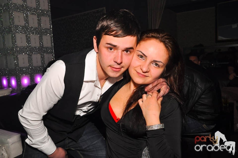 Vineri noaptea în Club Life,