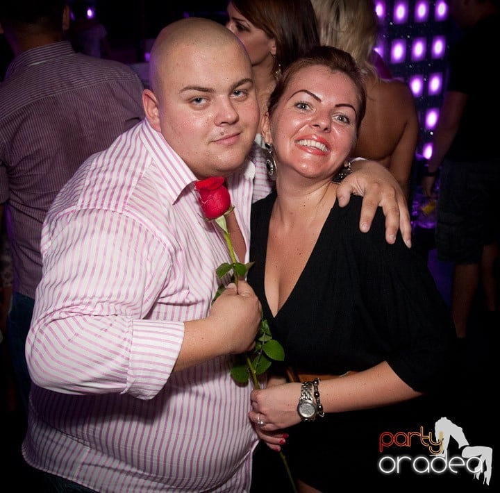 Vineri noaptea în Club Life, 