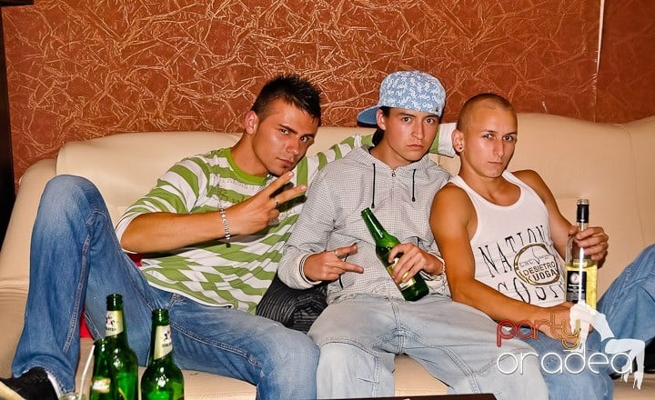 Vineri noaptea în Club Seven, 