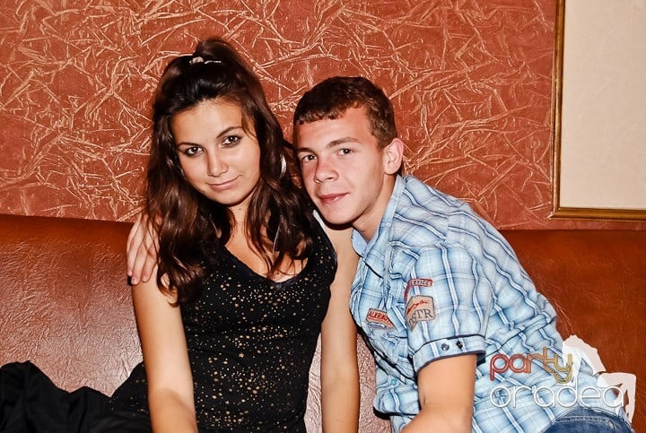 Vineri noaptea în Club Seven, 