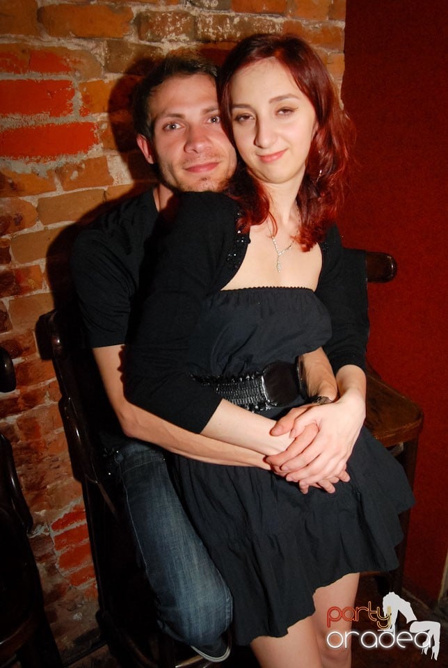 Vineri noaptea în Escape Club, 