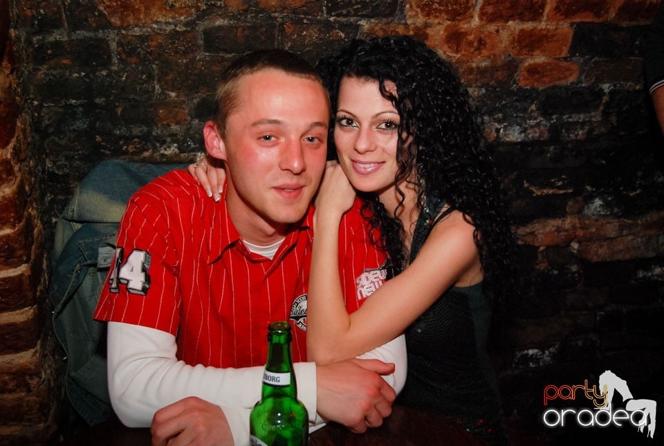 Vineri noaptea în Escape Club, 