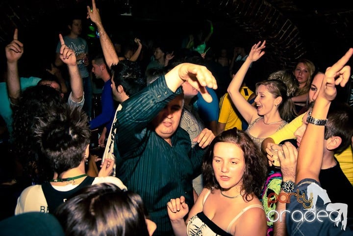 Vineri noaptea în Escape, 