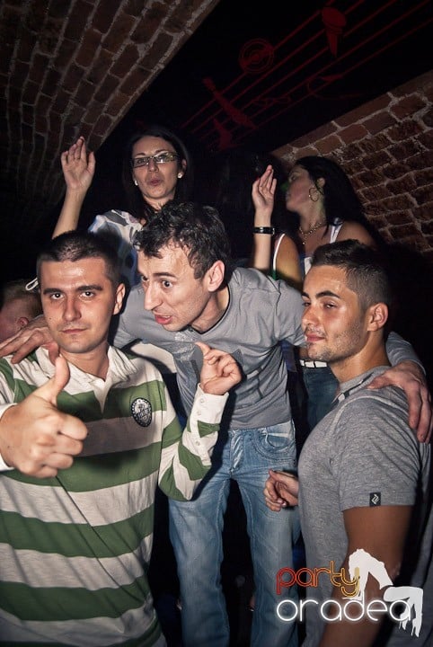 Vineri noaptea în Escape, 