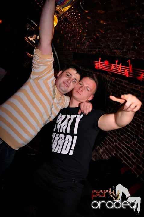 Vineri noaptea în Escape, 