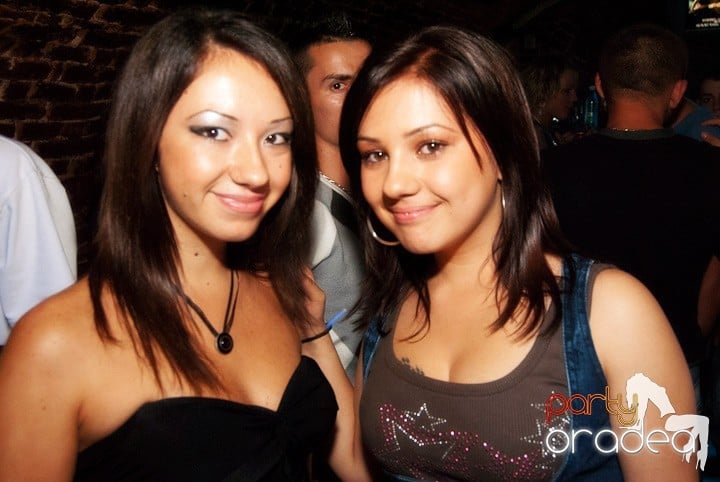 Vineri noaptea în Escape, 