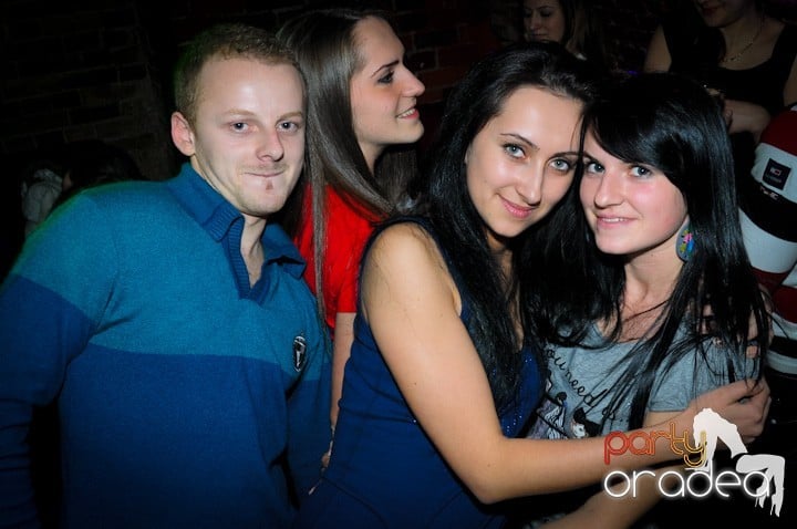 Vineri noaptea în Escape, 