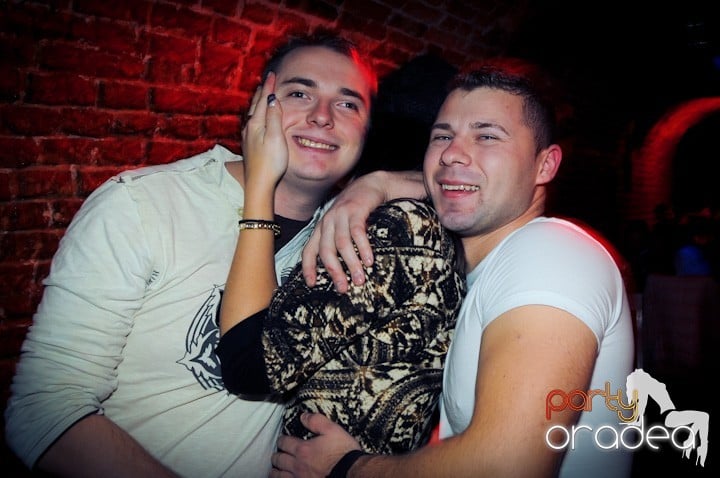 Vineri noaptea în Escape, 