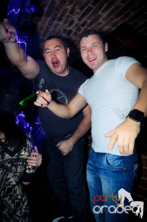 Vineri noaptea în Escape, 