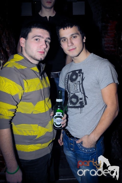 Vineri noaptea în Escape, 