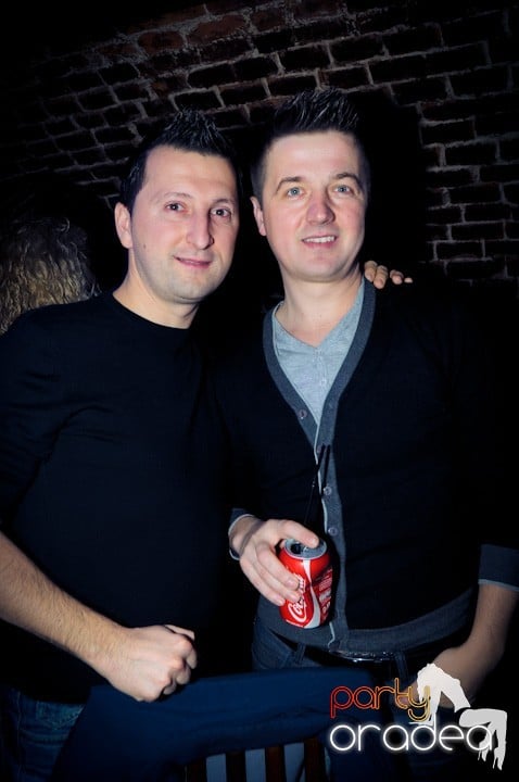 Vineri noaptea în Escape, 