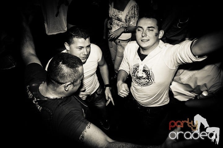 Vineri noaptea în Escape, 