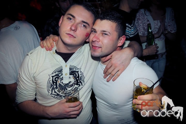 Vineri noaptea în Escape, 