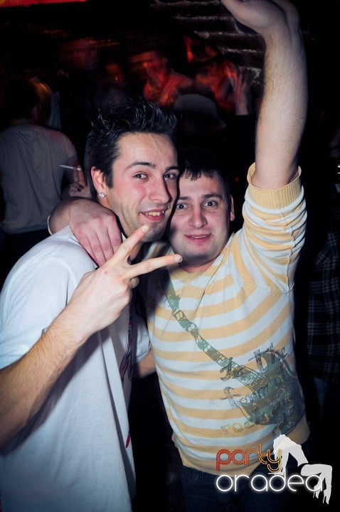 Vineri noaptea în Escape, 