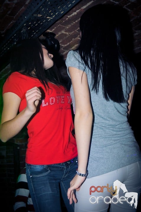 Vineri noaptea în Escape, 