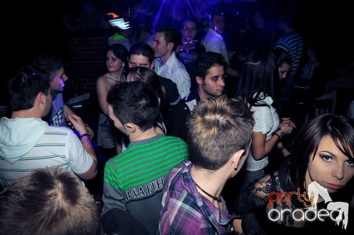 Vineri noaptea în Escape, 