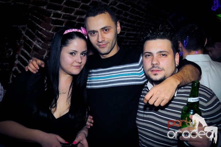 Vineri noaptea în Escape, 