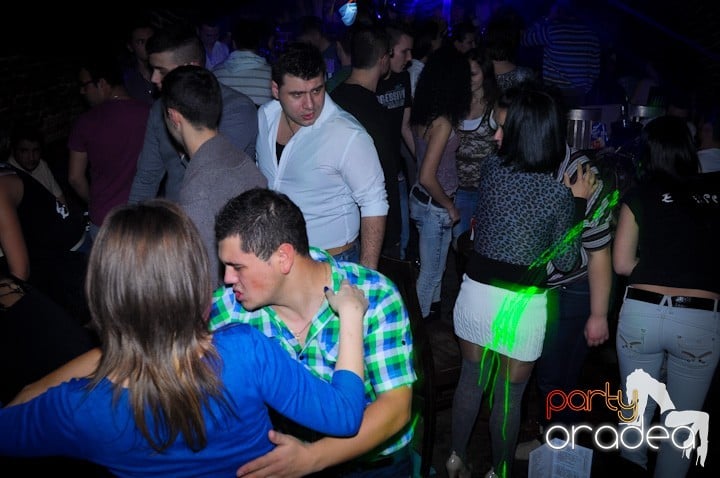 Vineri noaptea în Escape, 