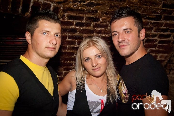 Vineri noaptea în Escape, 