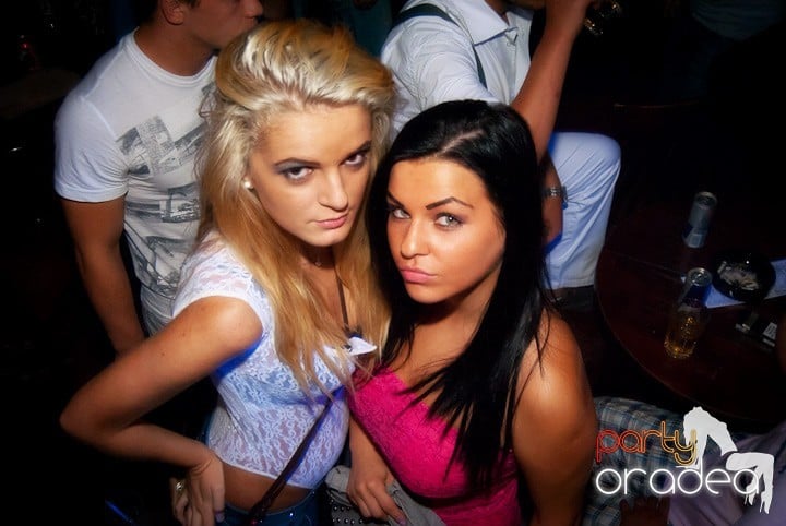 Vineri noaptea în Escape, 