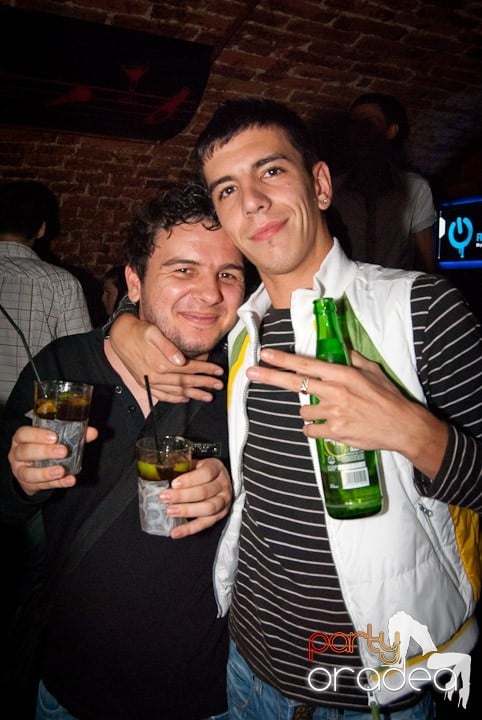 Vineri noaptea în Escape, 