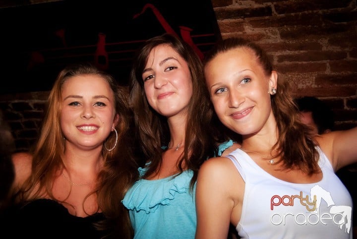 Vineri noaptea în Escape, 