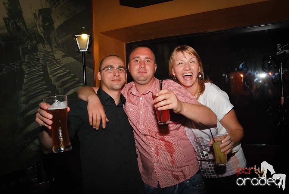 Vineri noaptea în Lord's, Lord's Pub