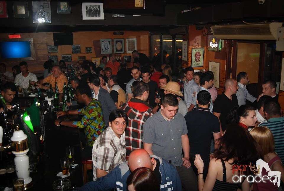 Vineri noaptea în Lord's, Lord's Pub
