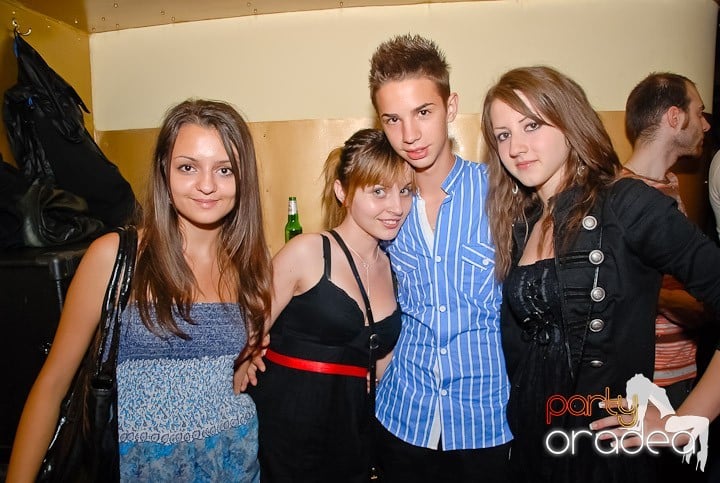 Vineri noaptea în Yellow, 