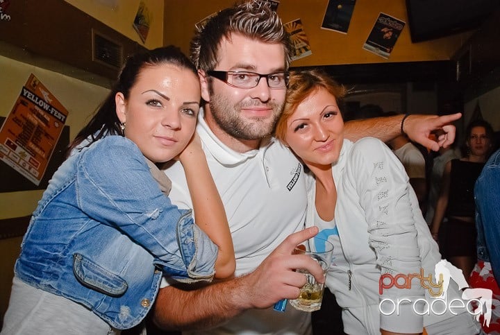 Vineri noaptea în Yellow, 