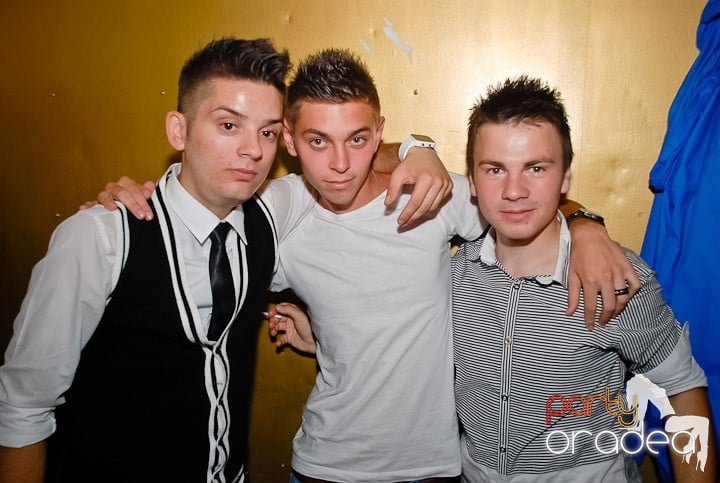 Vineri noaptea în Yellow, 